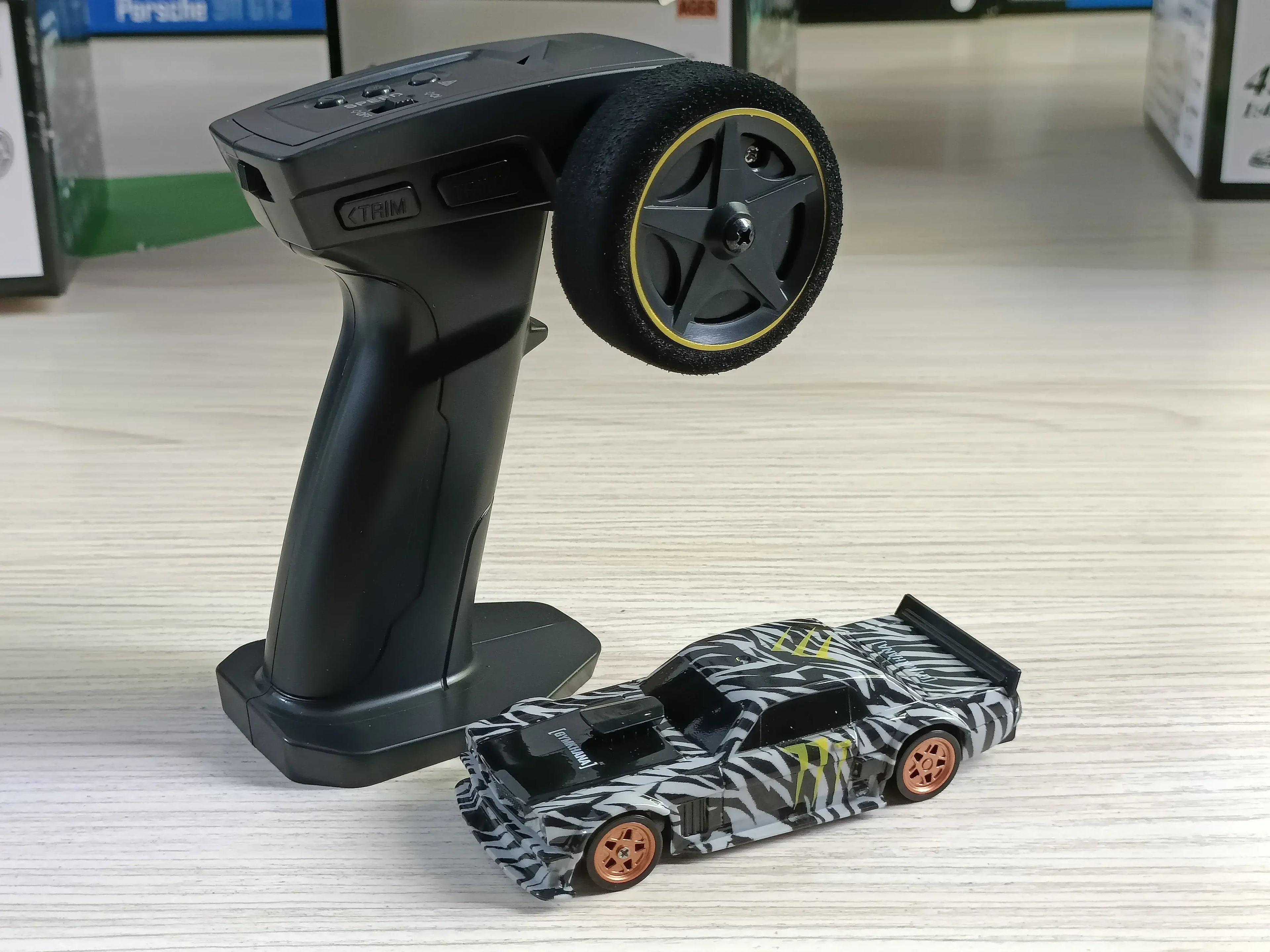 SMODELF 1/43 RC Drift Car – 4WD High-Speed Mini Racing Car